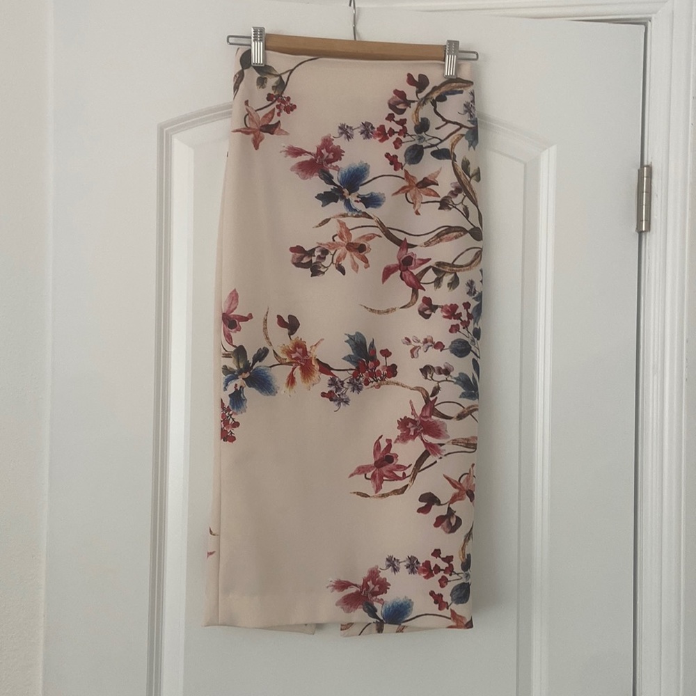 Floral pencil skirt